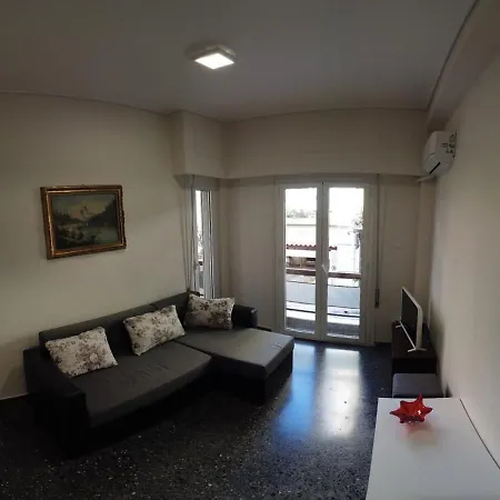 Zwei-zimmer-appartement Loutraki, 80m Fussweg Zum Strand Und Promenade *