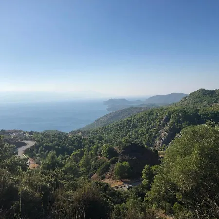 Zwei-zimmer-appartement Loutraki, 80m Fussweg Zum Strand Und Promenade *